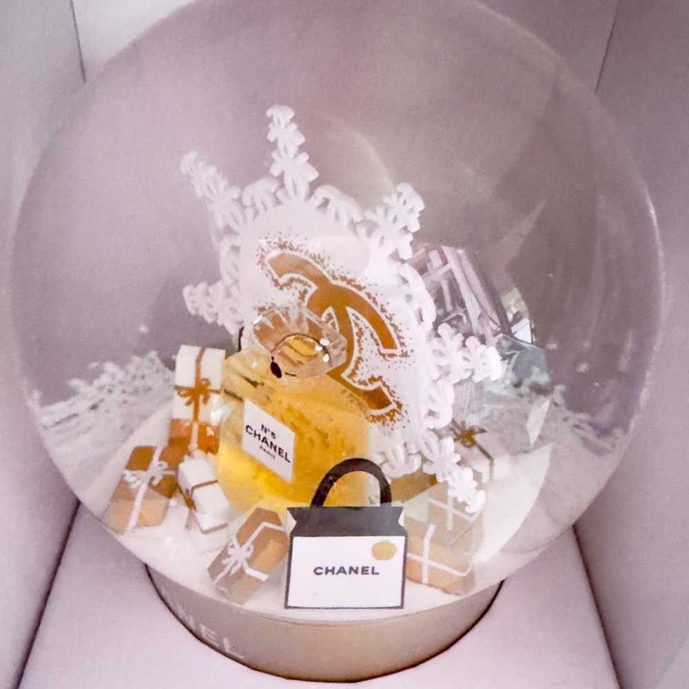 2024 Snow Globe - Picture 3 of 4